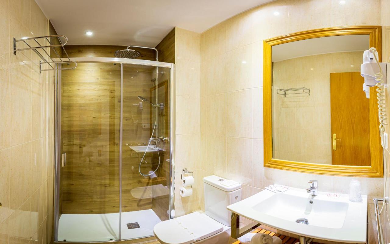 Hotel Les Neus Пас де ла Каса Екстериор снимка